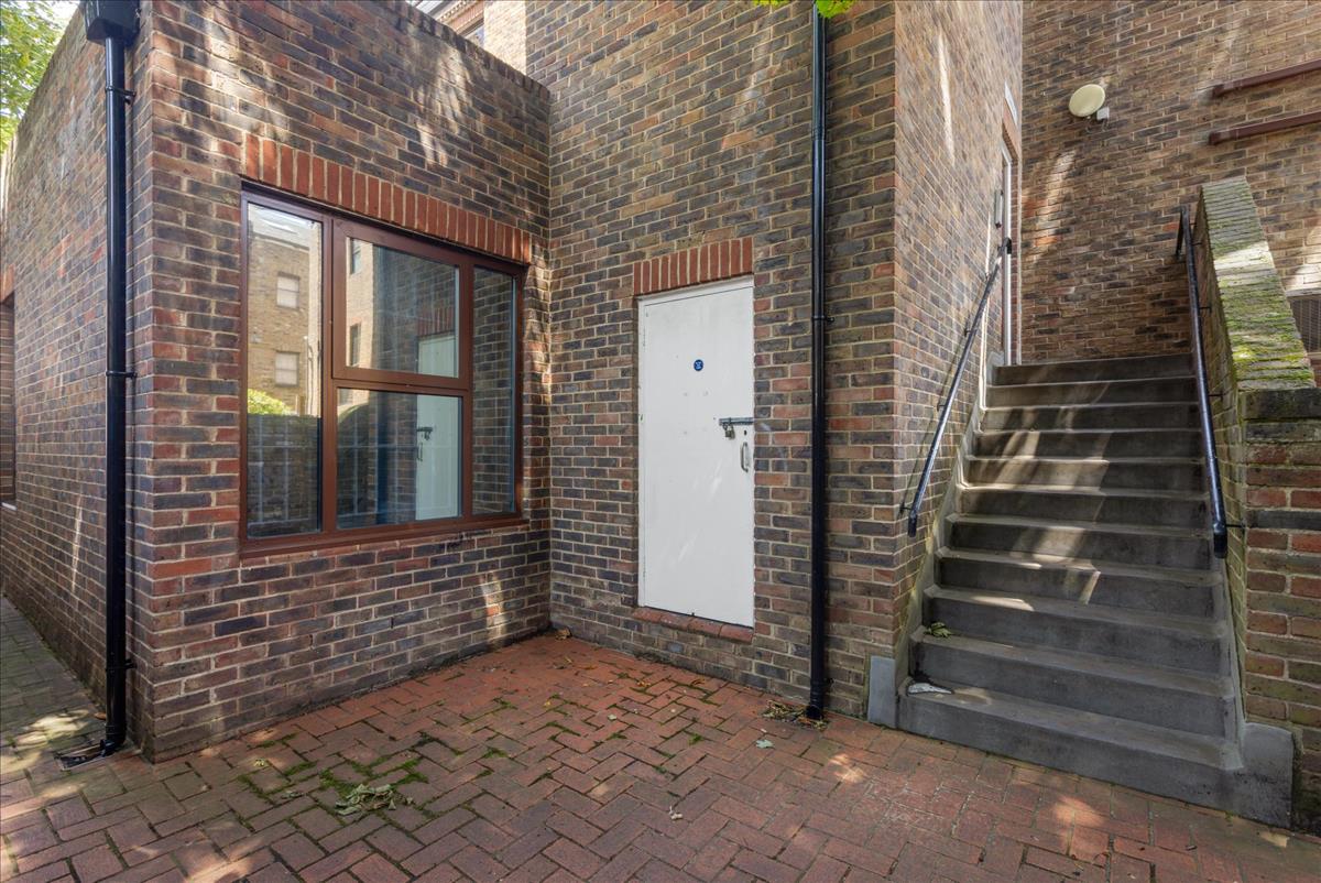 Property Image 9e32cf84-9cea-471a-8310-1e03fb272d67