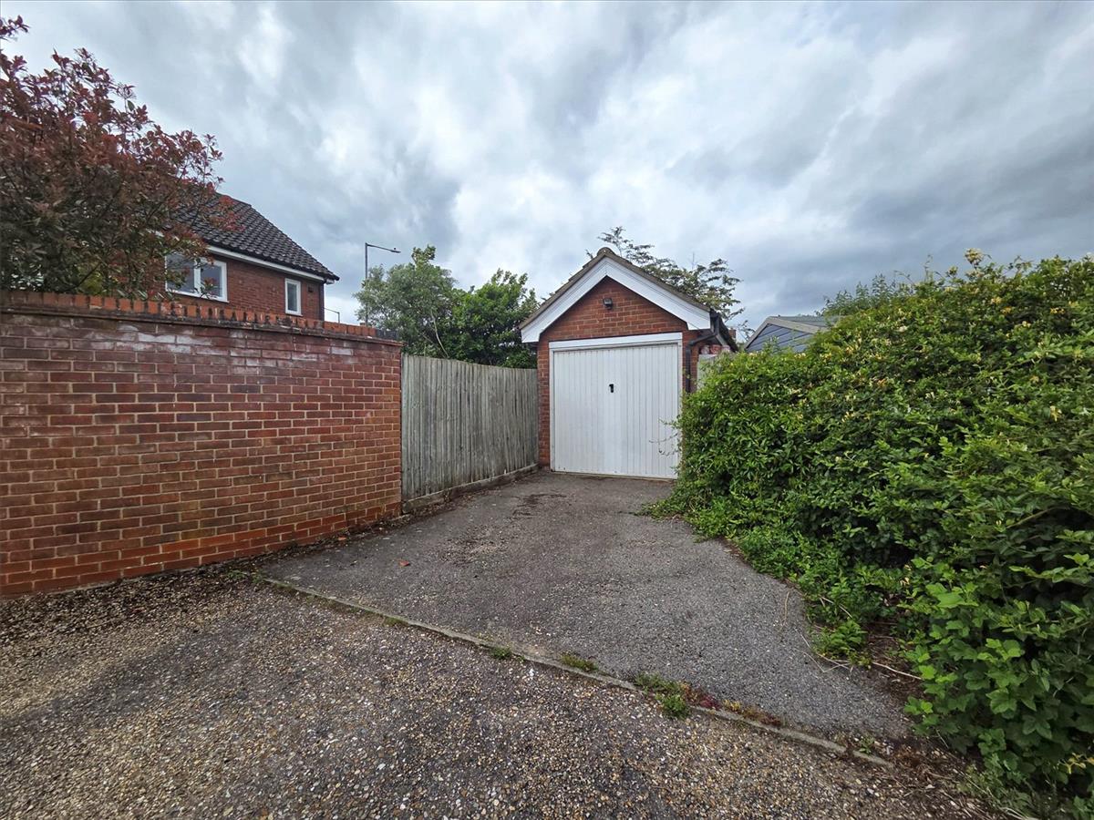 Property Image 9e4b2df8-66be-4582-b23f-c7b3d2667e31