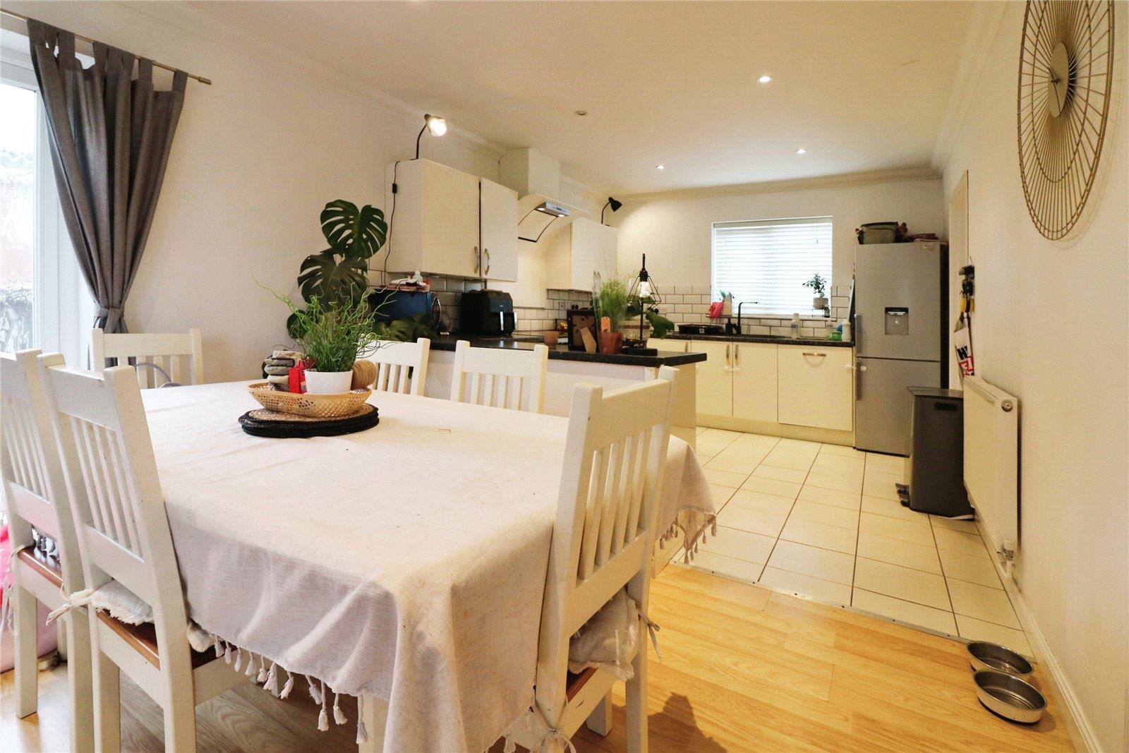 Property Image 9e55659a-3375-4d54-8aec-c88b6afe2075