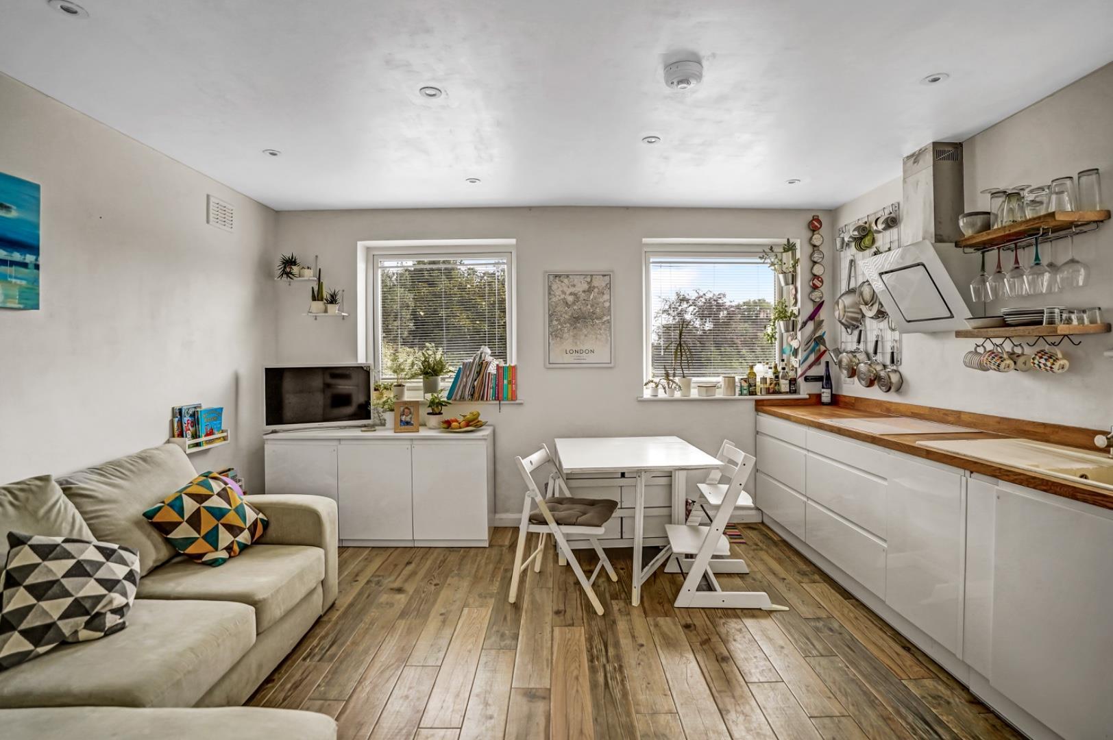 Property Image 9e5708c6-f912-46a8-8791-fe39247a0303