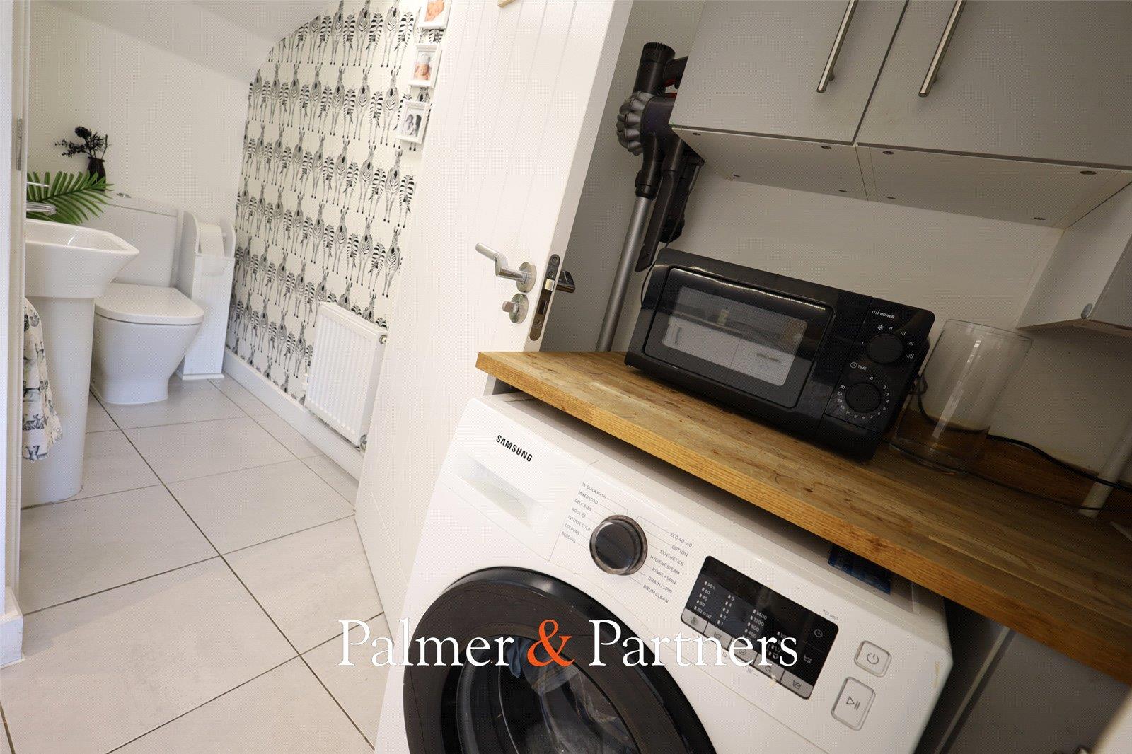 Property Image 9e7cba38-d294-42c1-ba90-121b1d3a3c05