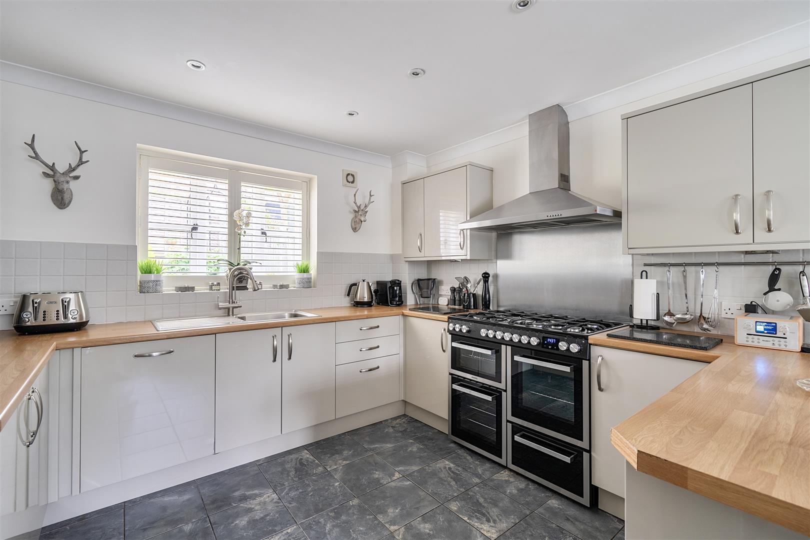 Property Image 9e7fc73e-e8dd-4e8b-beb2-8ba2cd1acf6c