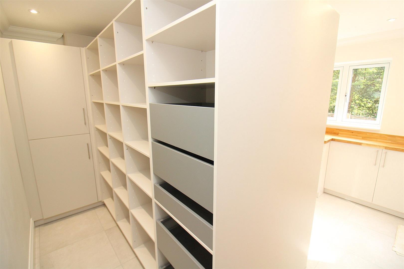 Property Image 9e930e81-820f-43d2-b8c3-5bca12c09437
