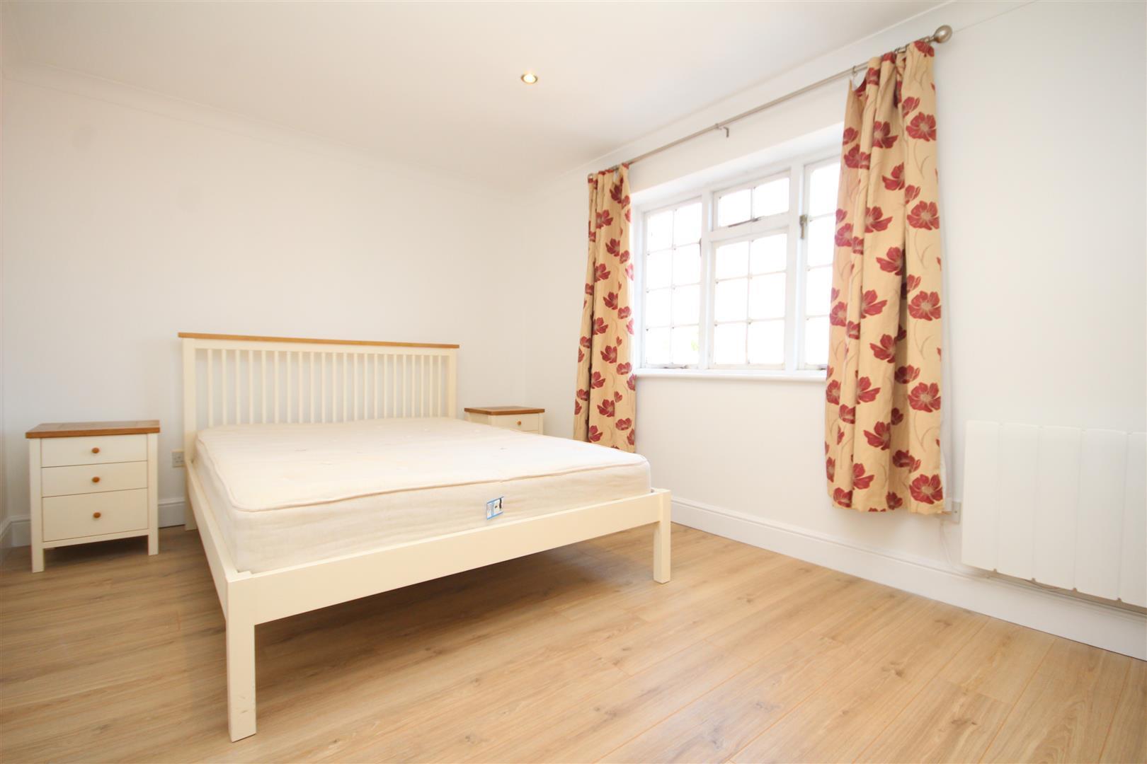 Property Image 9e9c253f-7645-4a9e-ae58-4a55cf73c2cb