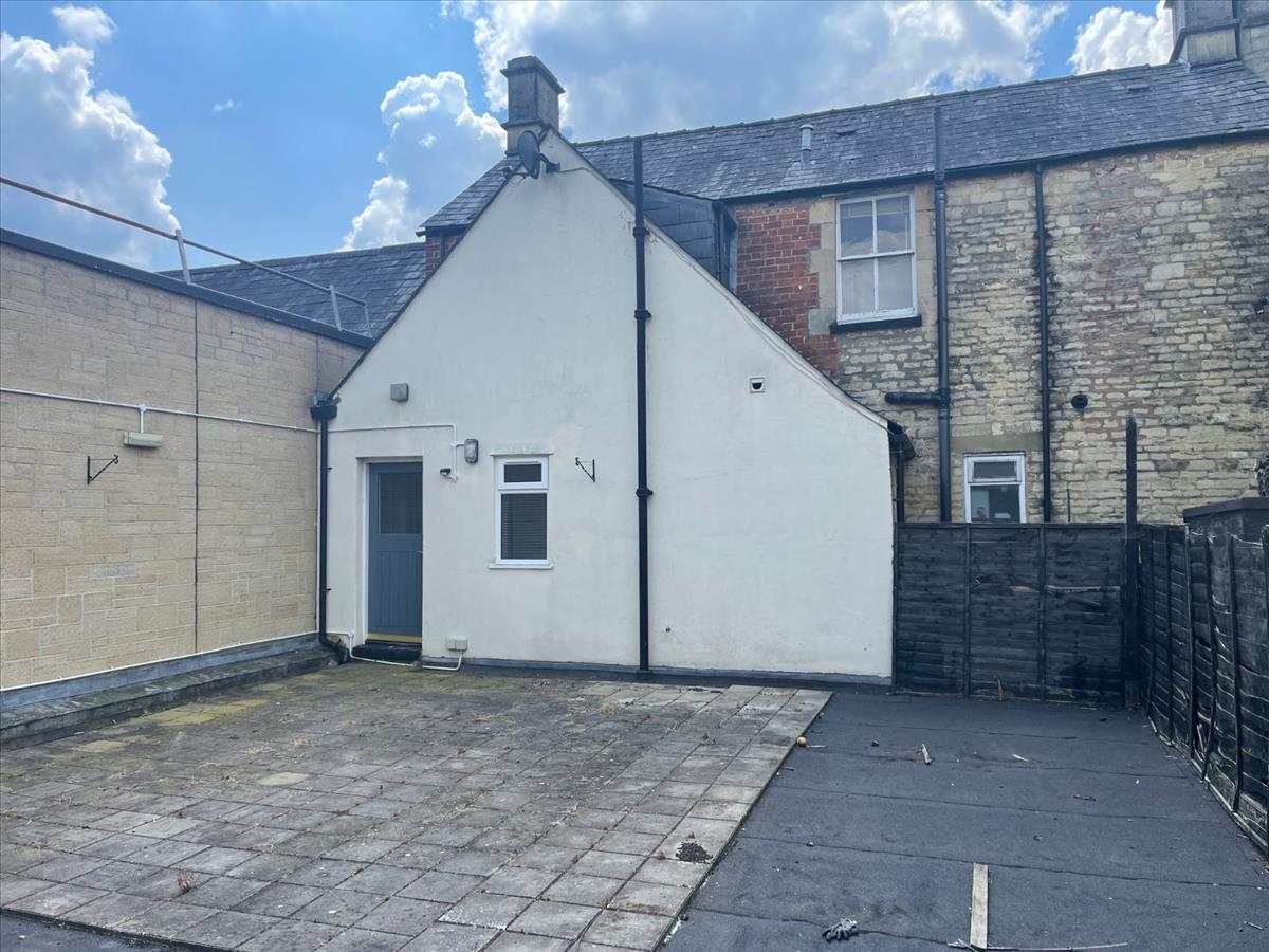 Property Image 9eb7aa2e-9306-4b96-8eb1-742458cb3b28
