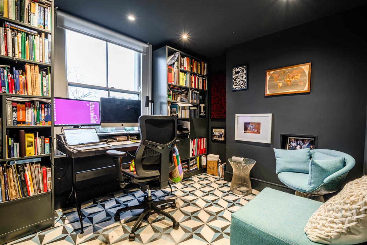 three bedroom triplex period conversion in london fields e9
