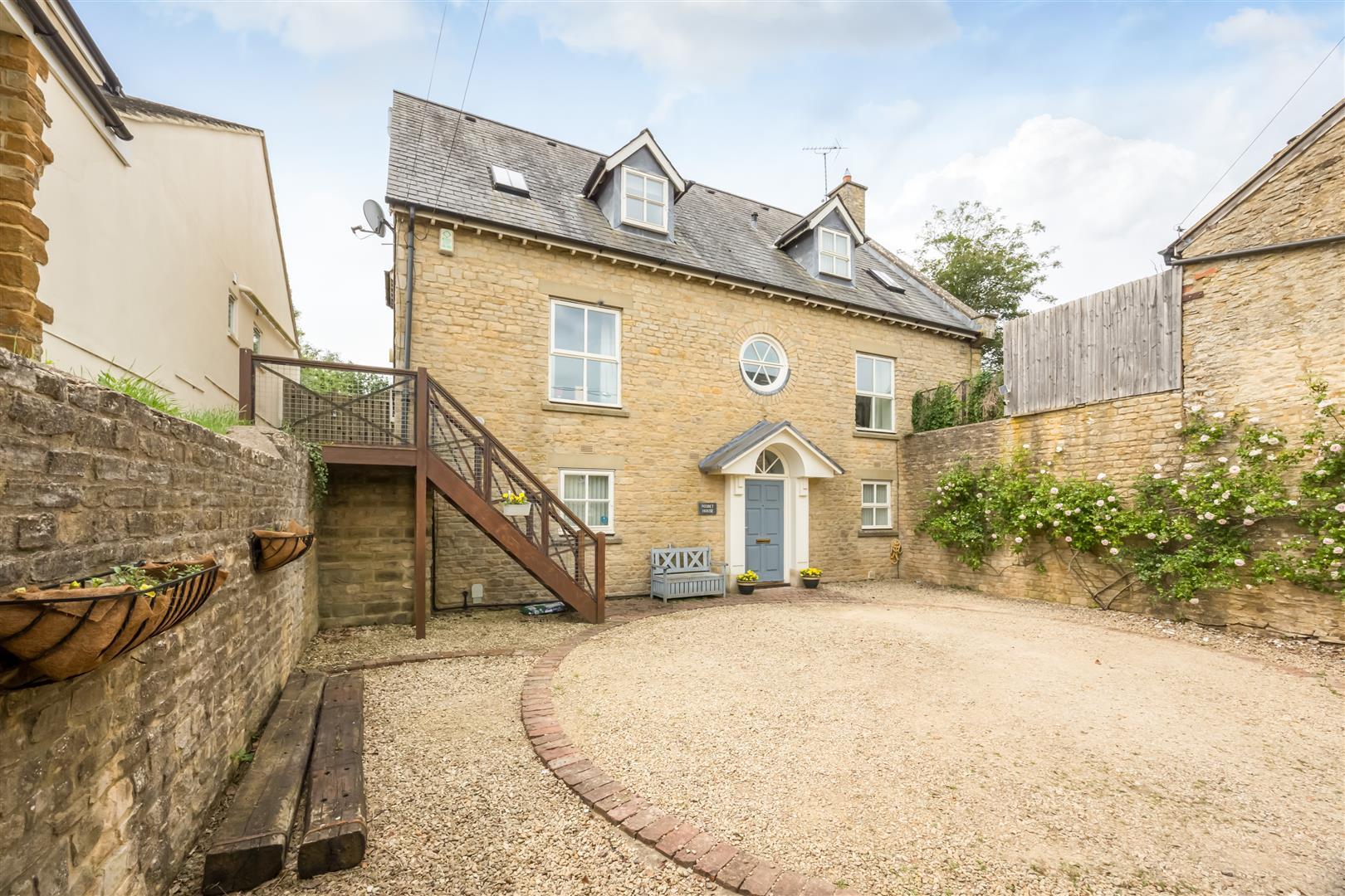 Property Image 9ebdcaf9-302a-432a-957c-eb8c750fb819