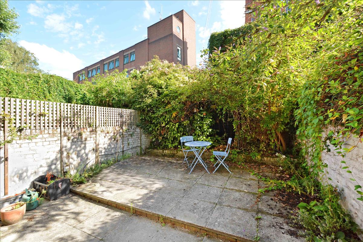 Property Image 9ec9959b-a10f-4d85-a9e3-cf6844359ec2