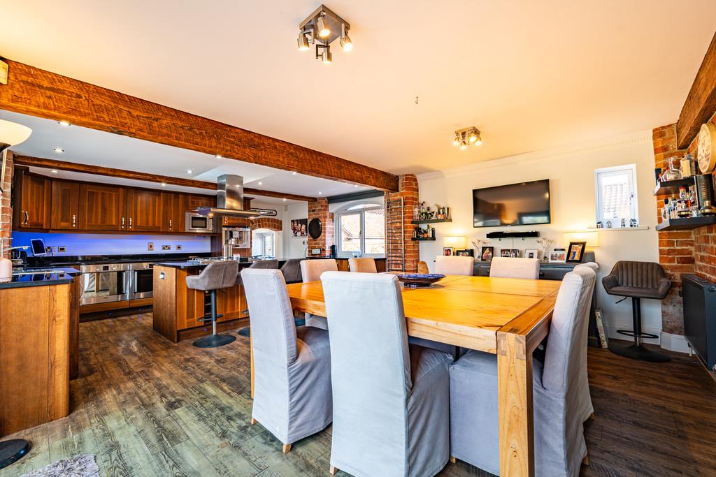 Property Image 9ed0c73e-95dc-4683-a654-e4199828e6e2