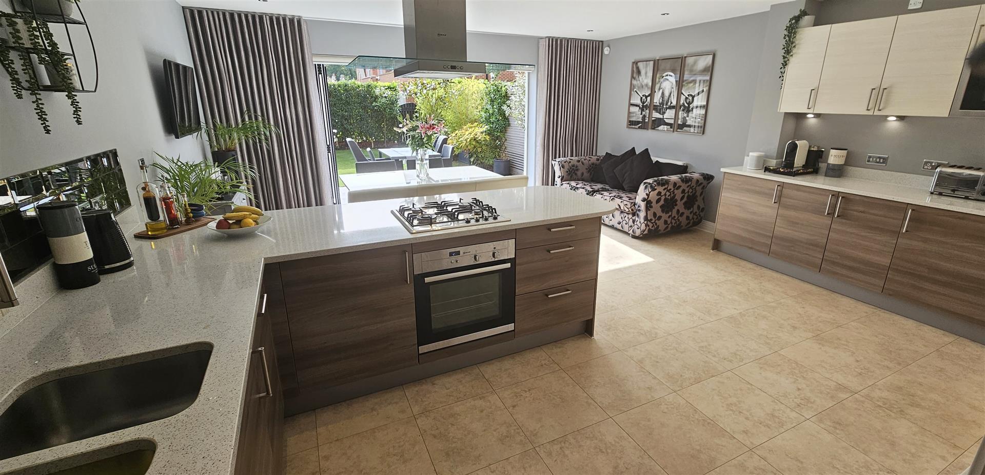 Property Image 9eeccc20-892b-46b3-8257-bfabb46071f7