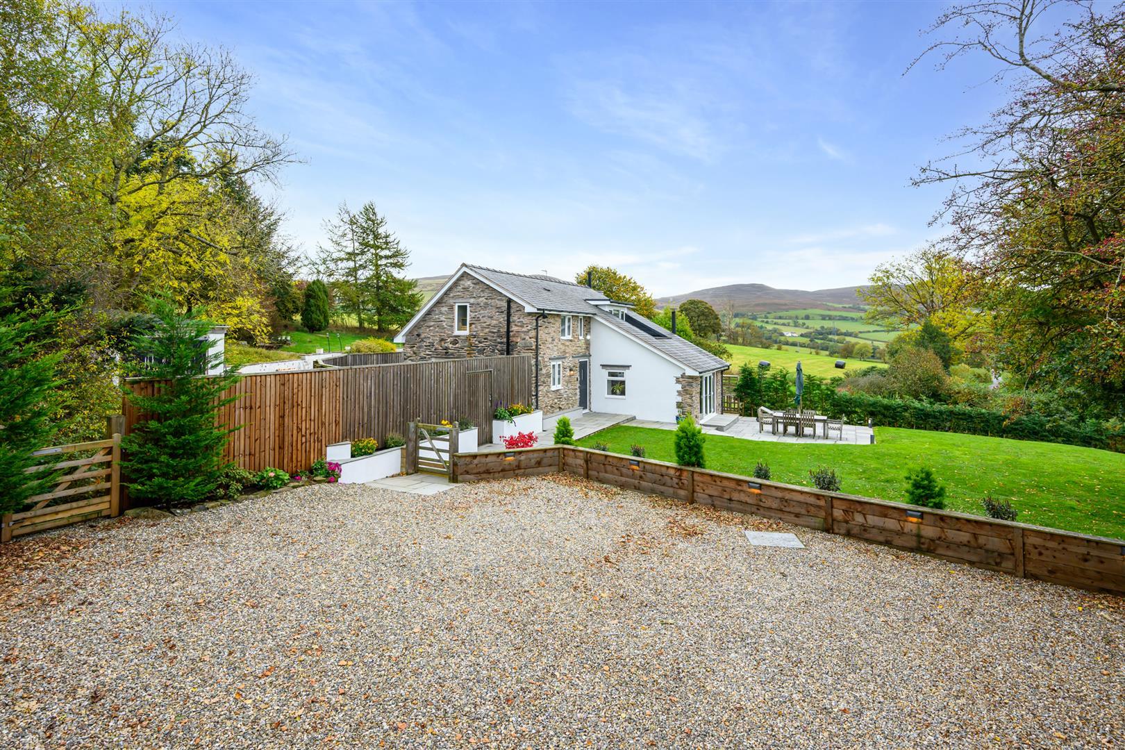 Property Image 9eed963a-f58b-40b8-a28b-9f08e19d7817