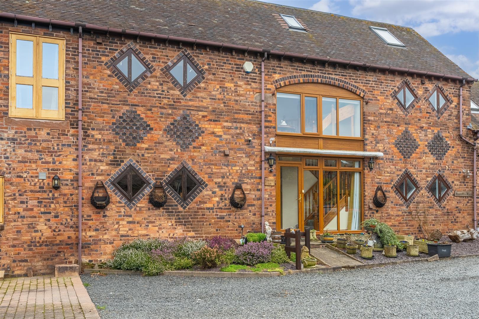 Property Image 9effb2d8-6586-46b6-861f-870b29668ca6