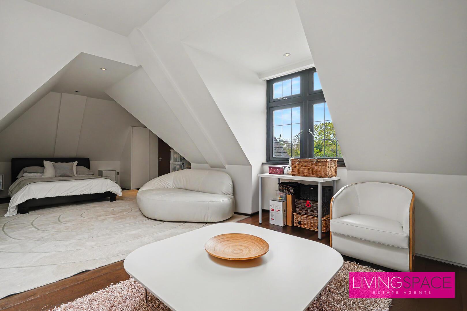 Property Image 9f0410f3-b33b-4621-9aec-bd68baec5727