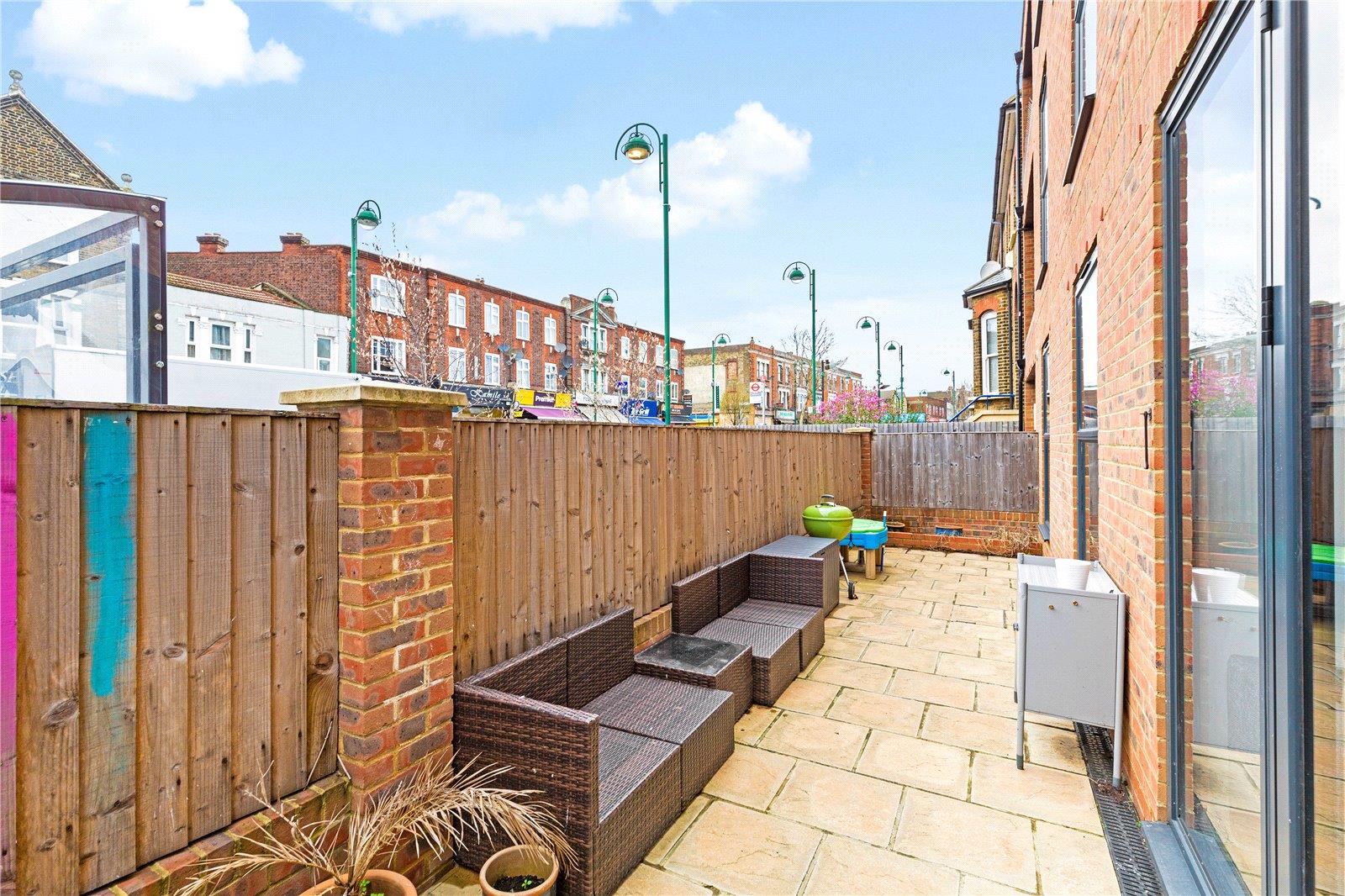 Property Image 9f084837-f0af-47d0-be3b-3d0f9e591702