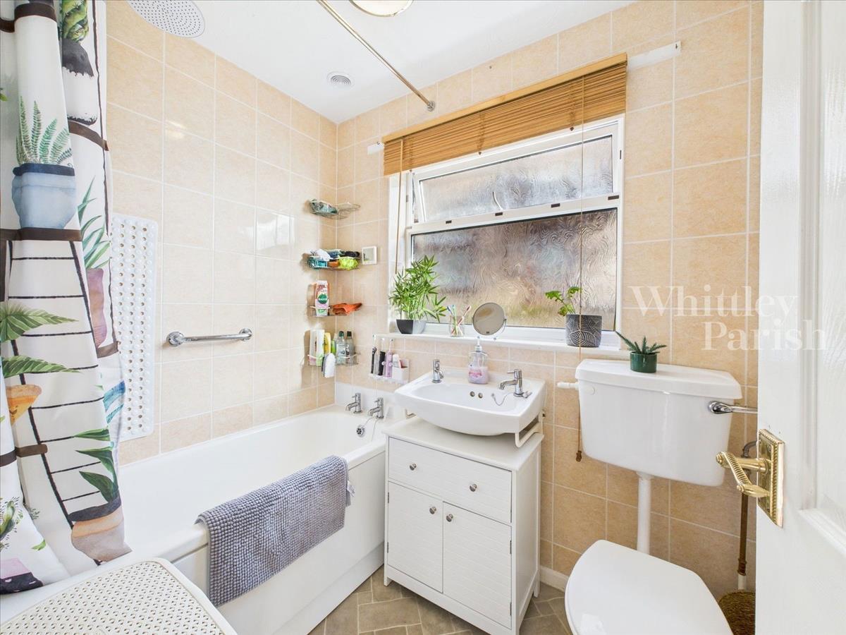 Property Image 9f0ddd37-ab06-4edb-b2cf-32a8b703ee79