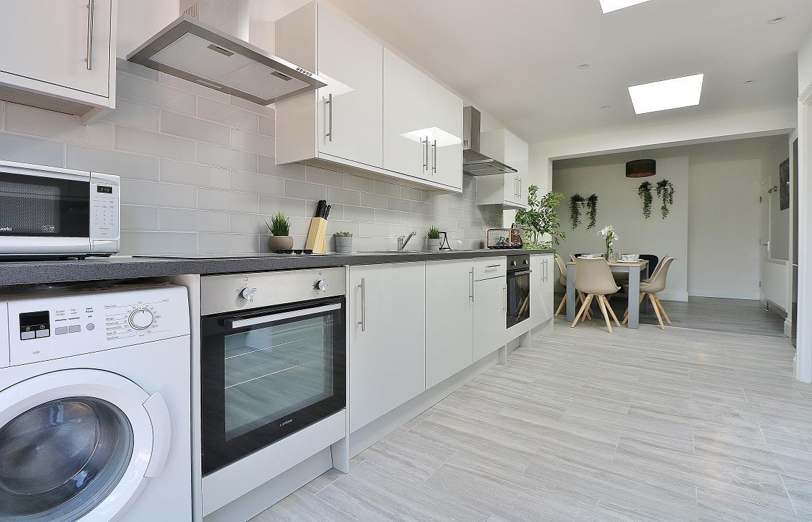Property Image 9f124da0-5736-4002-b5d6-d736ba0348ff