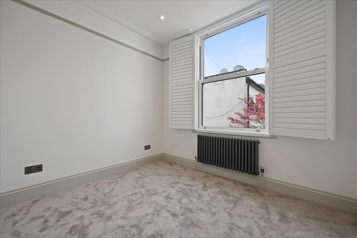 Property Image 9f3a9e58-067d-43c0-b14b-d33ee6bd7231