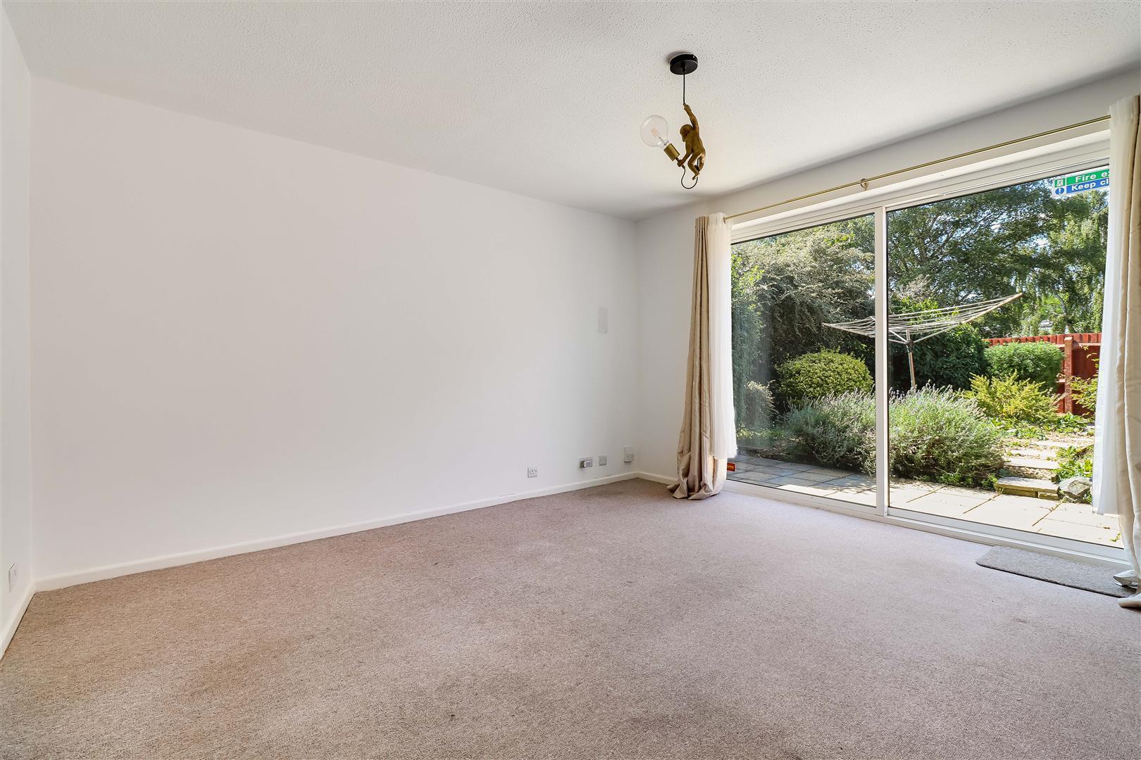Property Image 9f4086b0-a87b-4565-98f7-062692e2e888