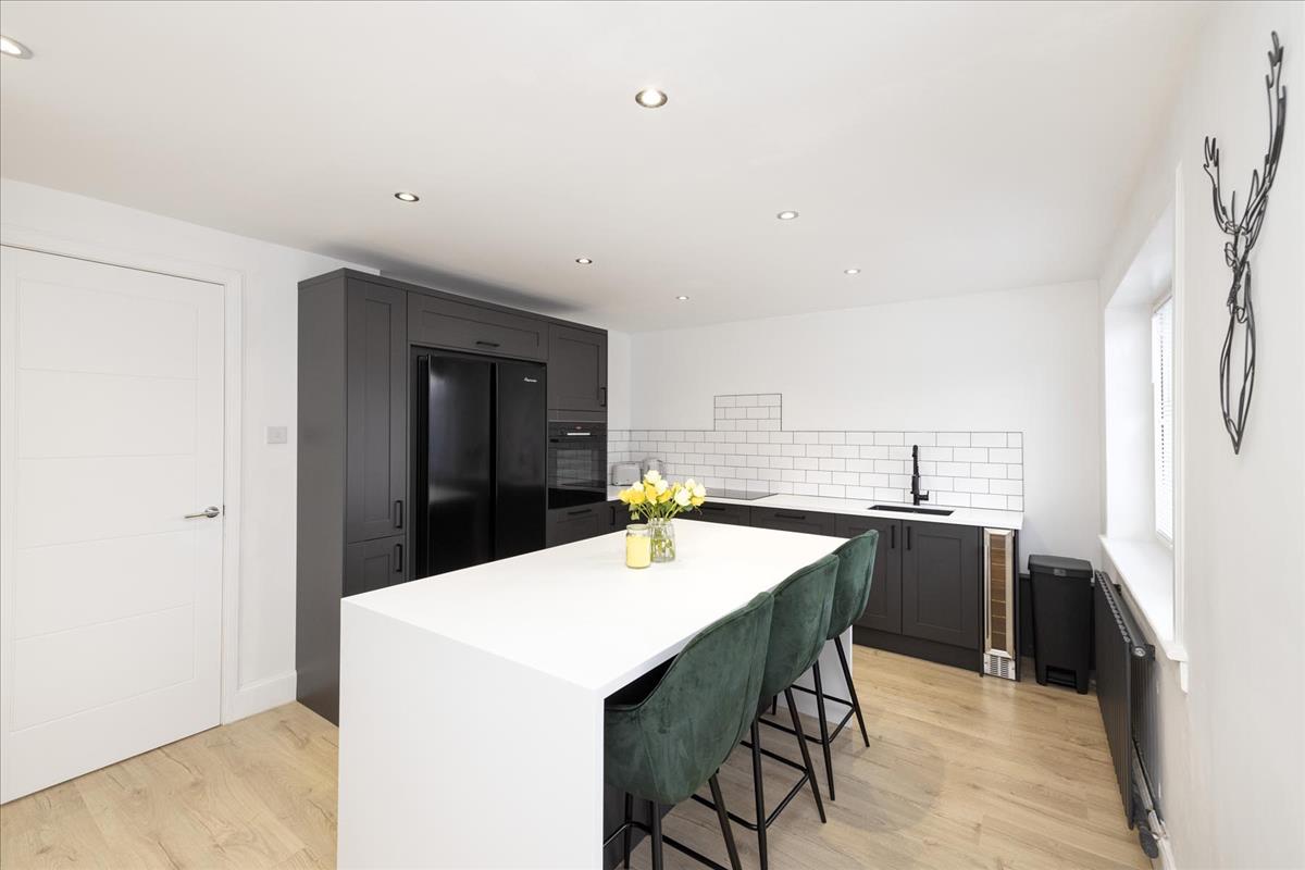 Property Image 9f4090bd-178f-4eac-8c3d-848320e4f0c5