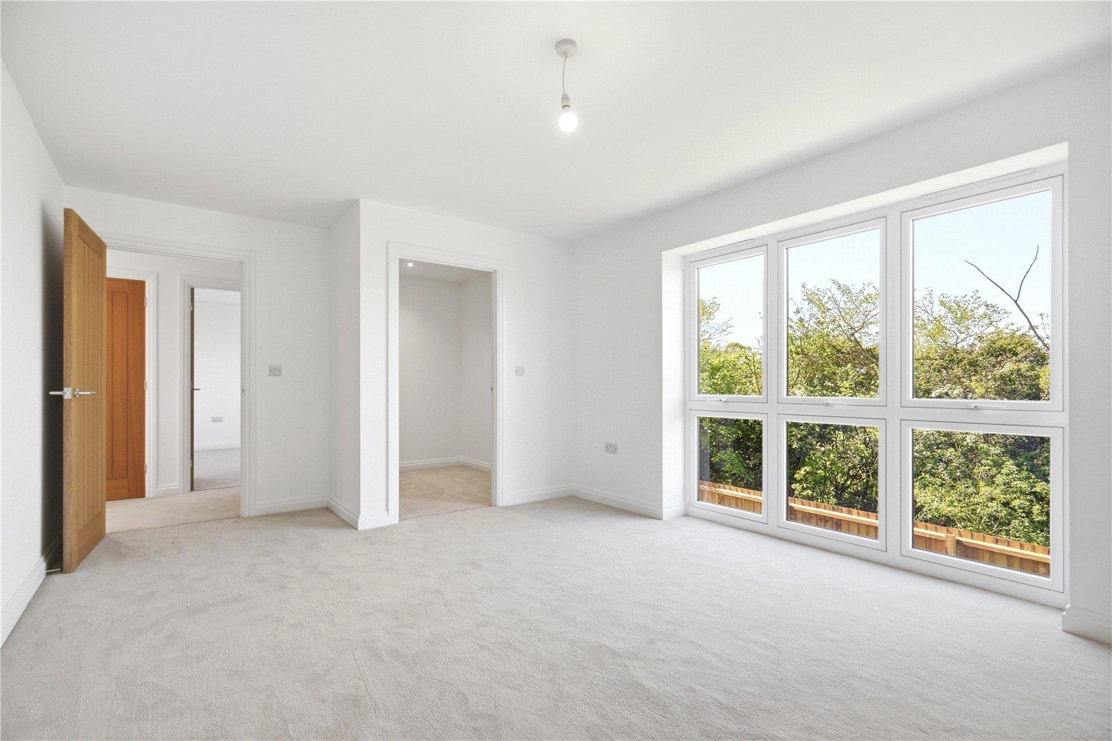 Property Image 9f409b17-a749-4305-9a94-84483968cc46