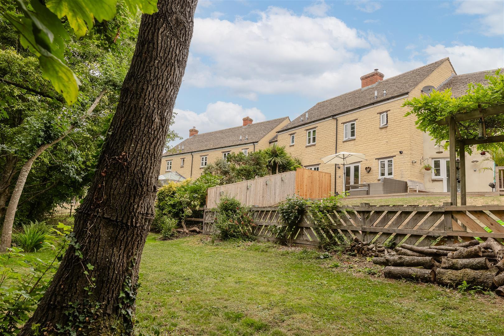 Property Image 9f56ad6f-d930-4dbe-8b11-1ee9c3f8d7bb