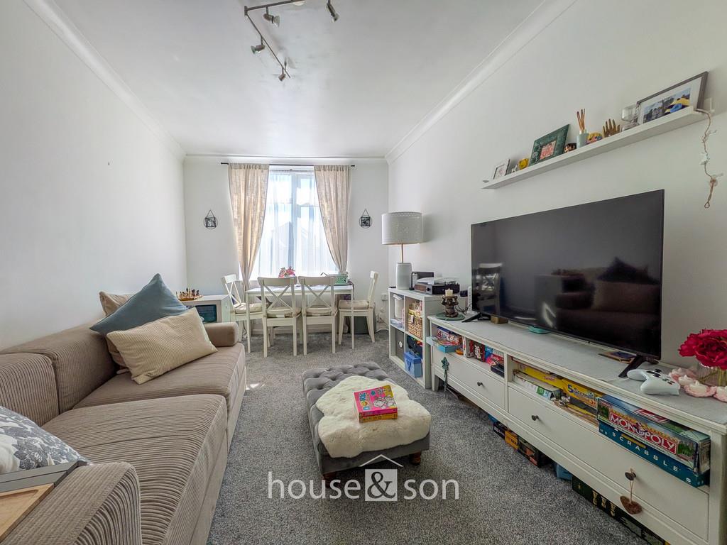 Property Image 9f628226-b9a6-42ca-a740-a76c1b9980e3