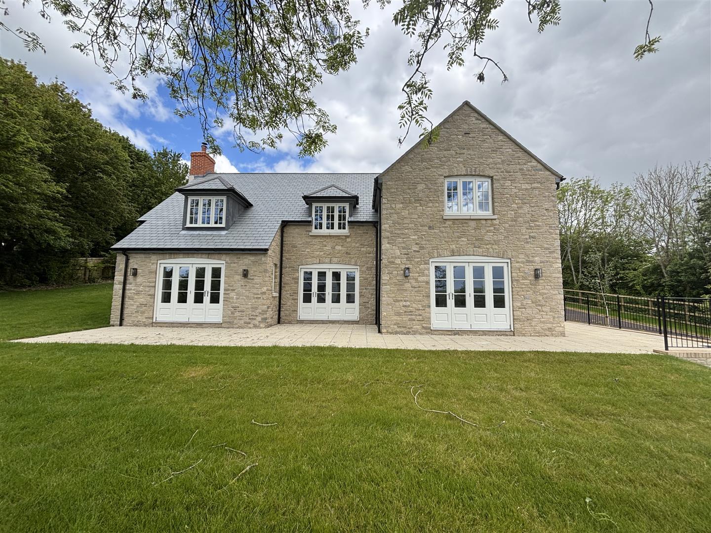 Property Image 9f6d1dfd-406f-4653-9b66-8fc46380bfbf
