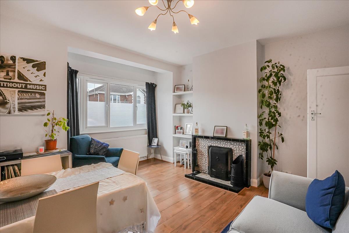 Property Image 9fabf993-c9b0-464b-8472-b473752ba1f2
