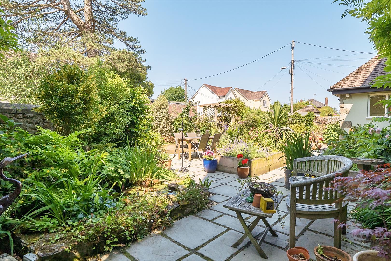 Property Image 9fbd19c7-aa93-4ff3-8df6-20fb846d0951
