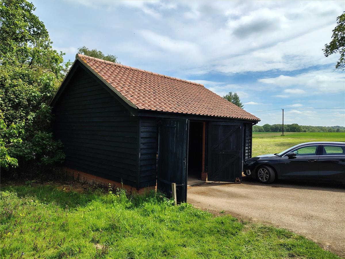 Property Image 9fc53a85-56d3-424c-b03e-4dae23bc77b9