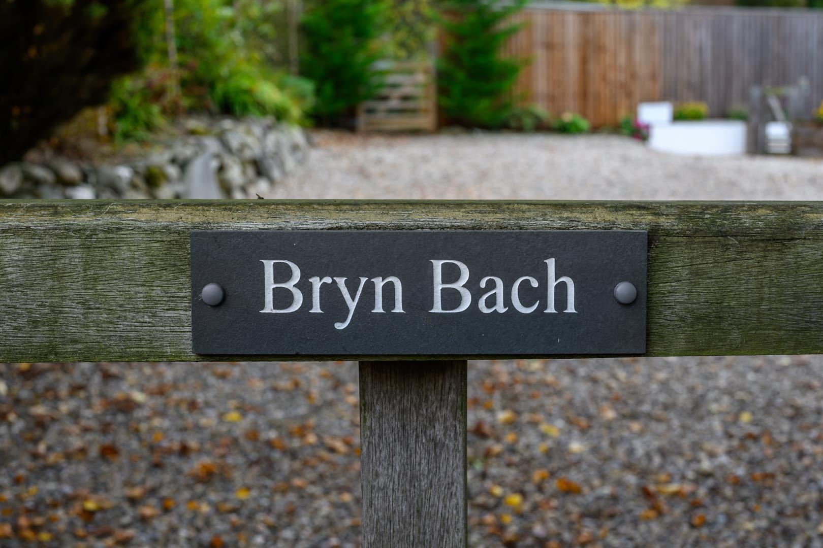 Property Image 9ff29d75-0366-4b82-adc2-d8807f2c98a5