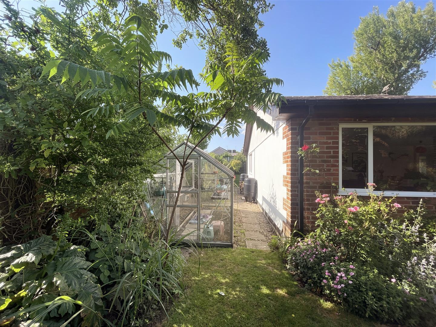 Property Image 9ffebaff-7606-4a69-9761-057c406c0697