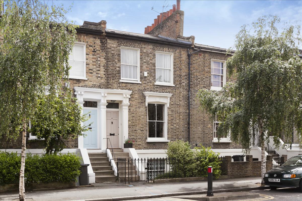 Fyfe Mcdade buying agency