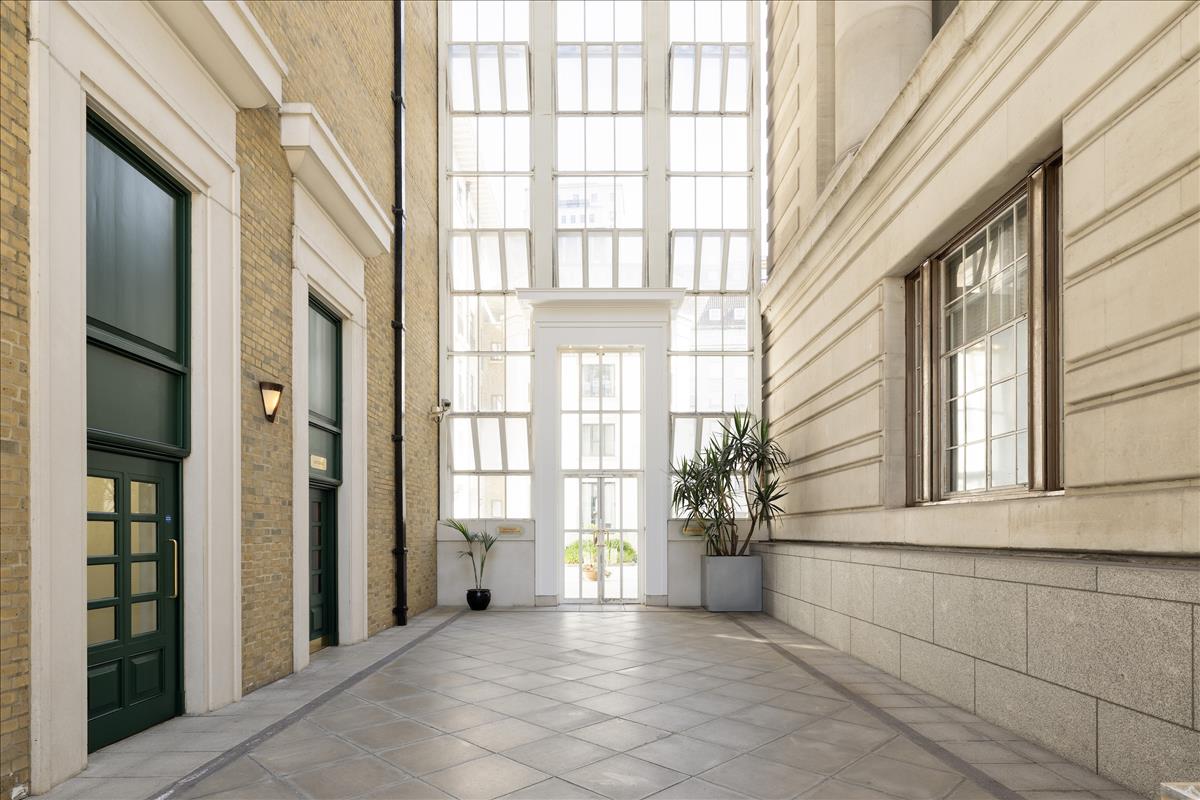 <order>0</order><label>County Hall SE1 - Circa London</label>