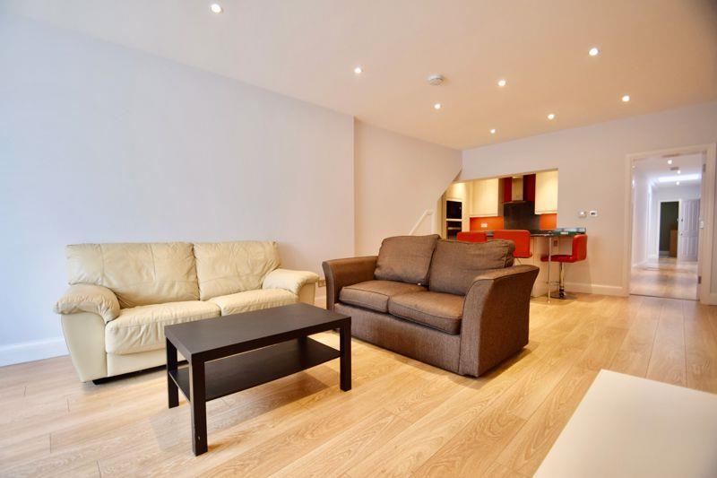 Property Image a002af43-0f2b-4d3b-8cc8-f777273b8d69