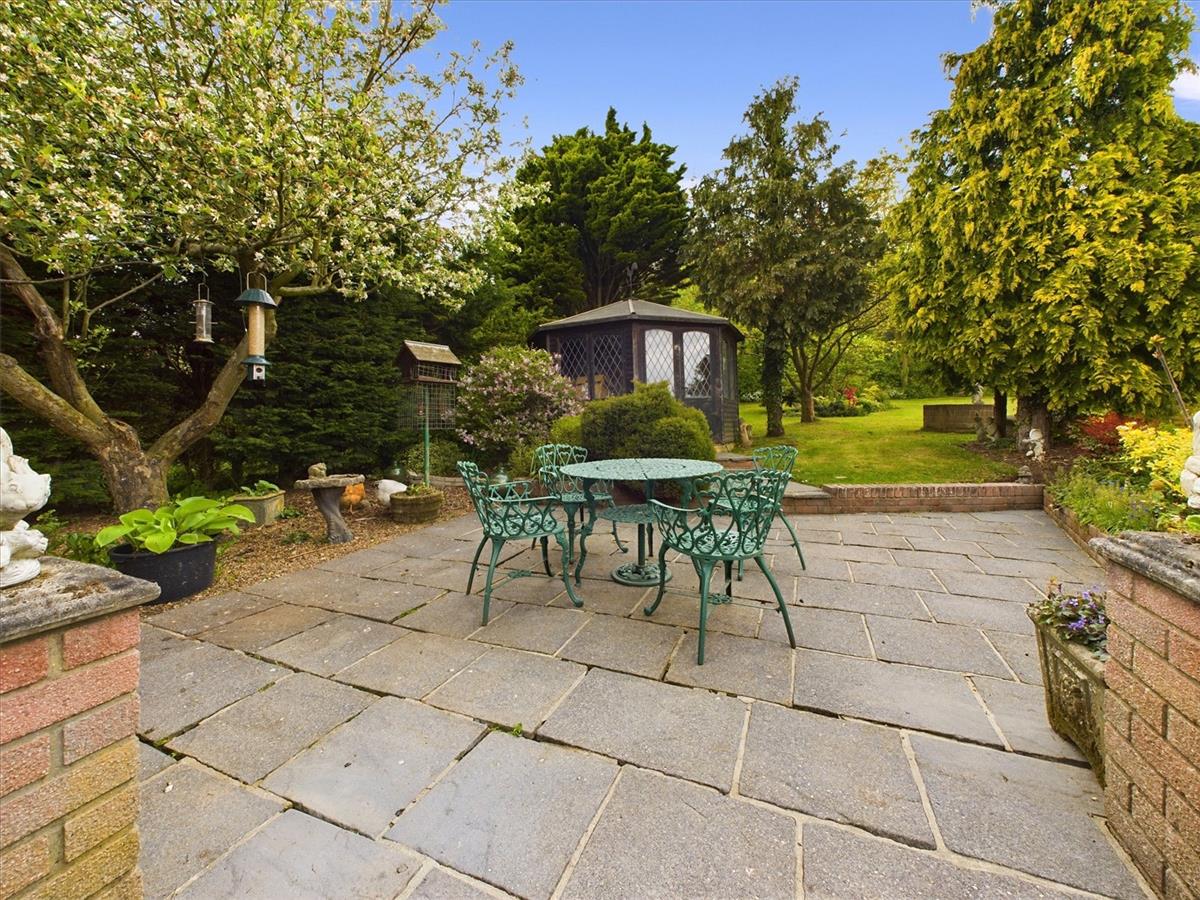 Property Image a00b850f-1b6b-4e50-973e-763b2fb92e7a