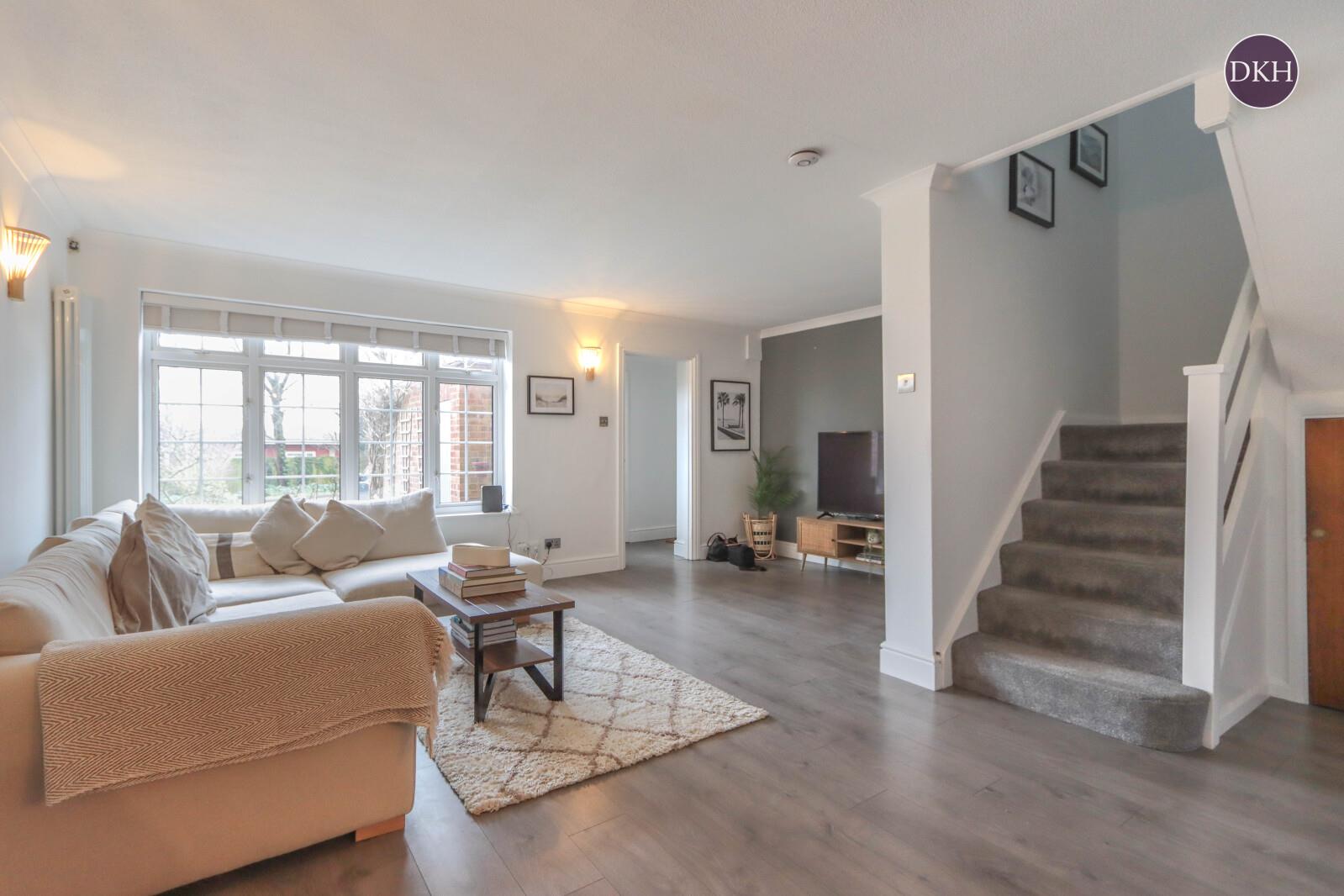 Property Image a037846b-5763-44cd-8ba4-f6e6c56f4d16