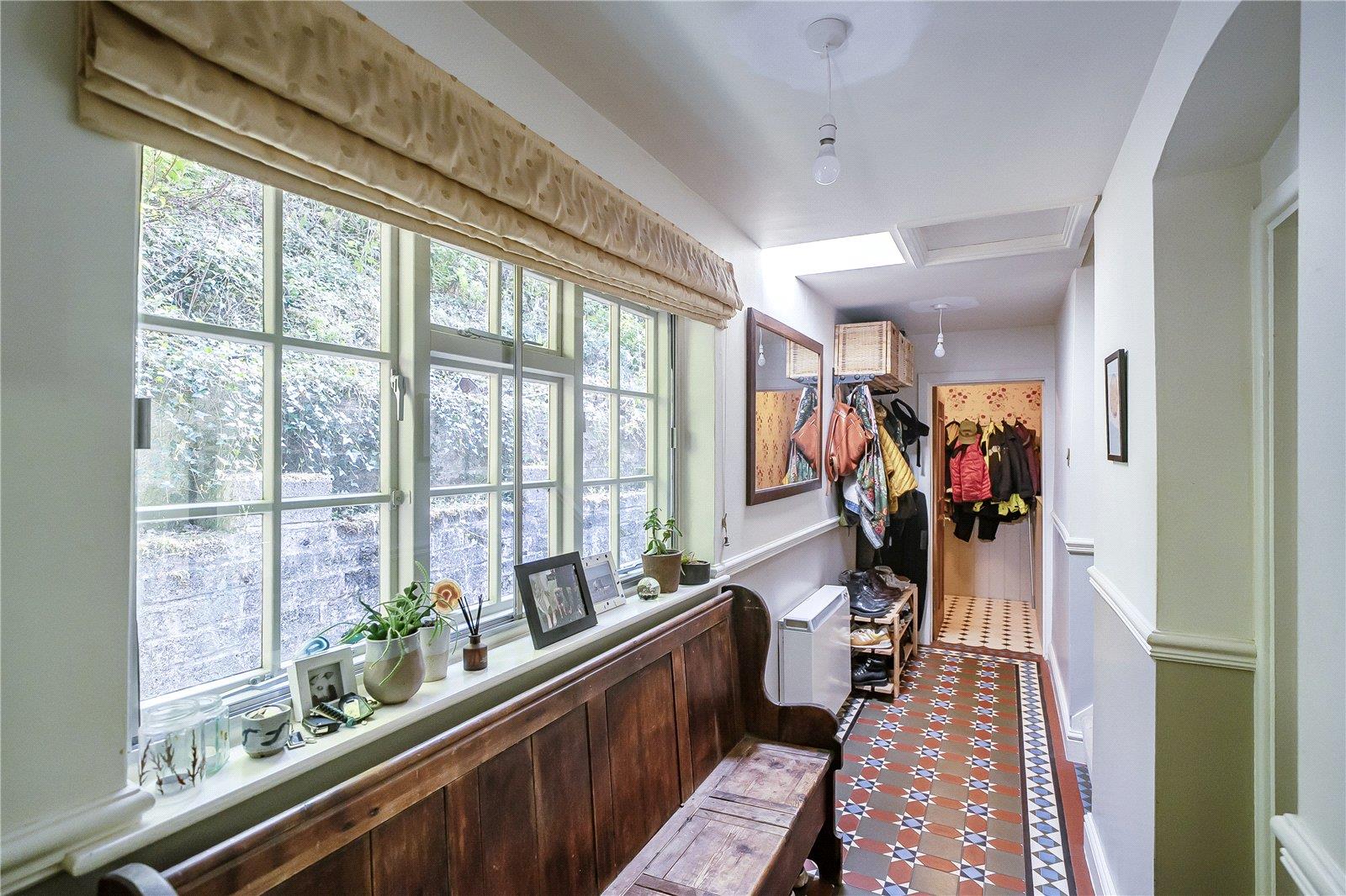 Property Image a03acd16-1302-419c-8e86-34553f38400d