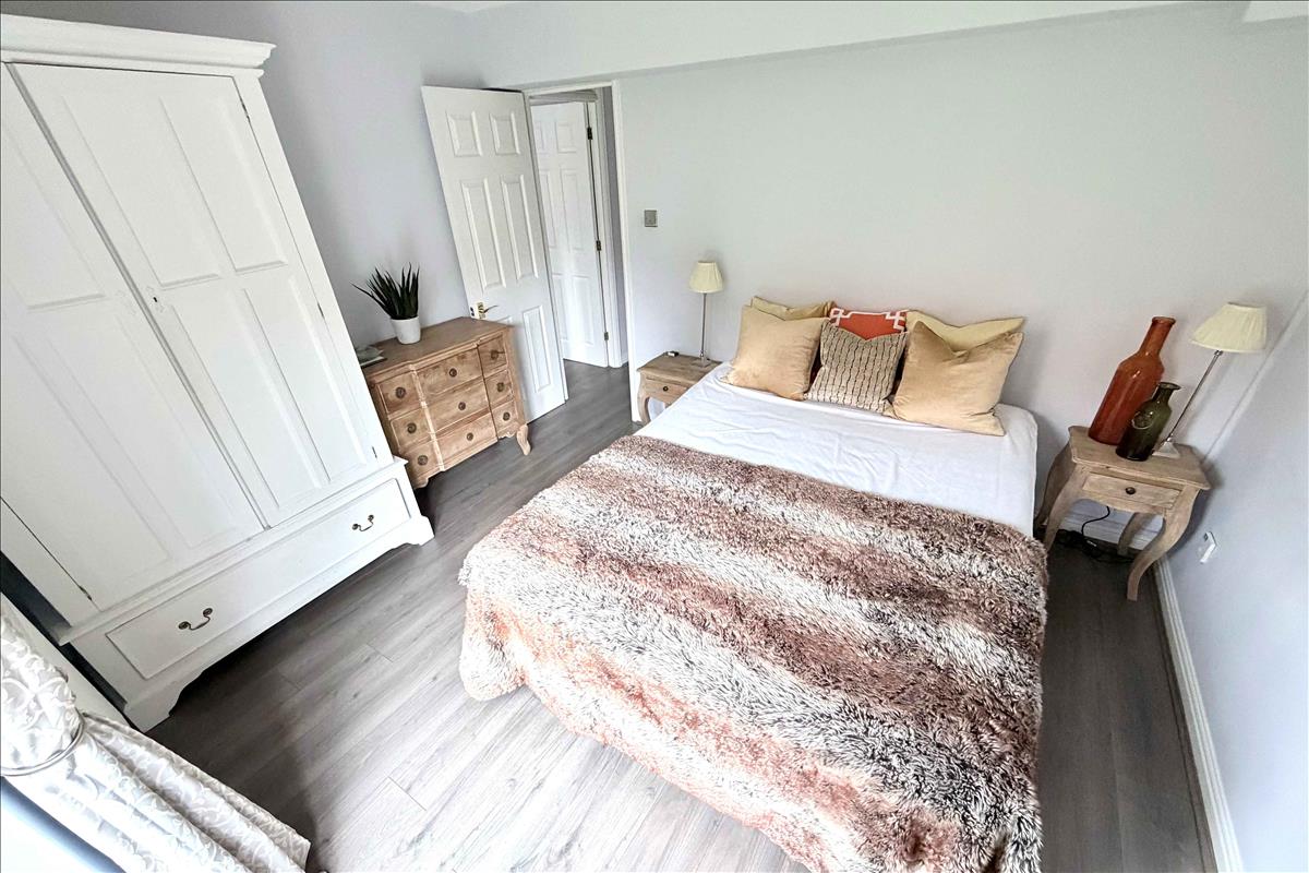 Property Image a04bc243-9ae2-4972-a640-bb027c4cac80