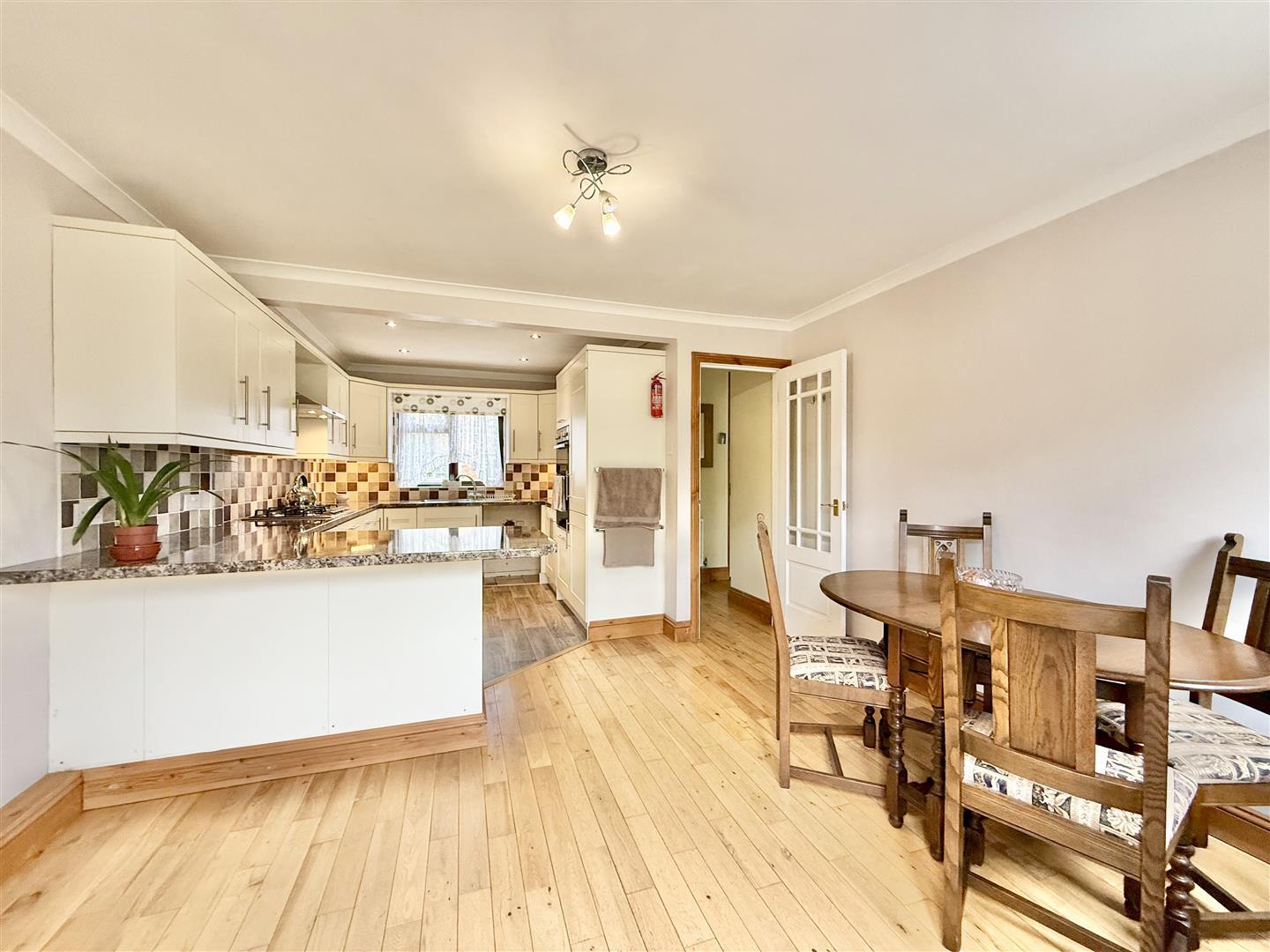 Property Image a0644440-ef38-428b-8c6e-64980185cf7b