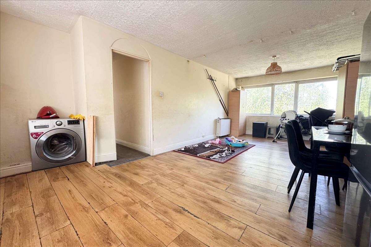 Property Image a07182a7-e539-4a5a-8f0d-8af771910dc9