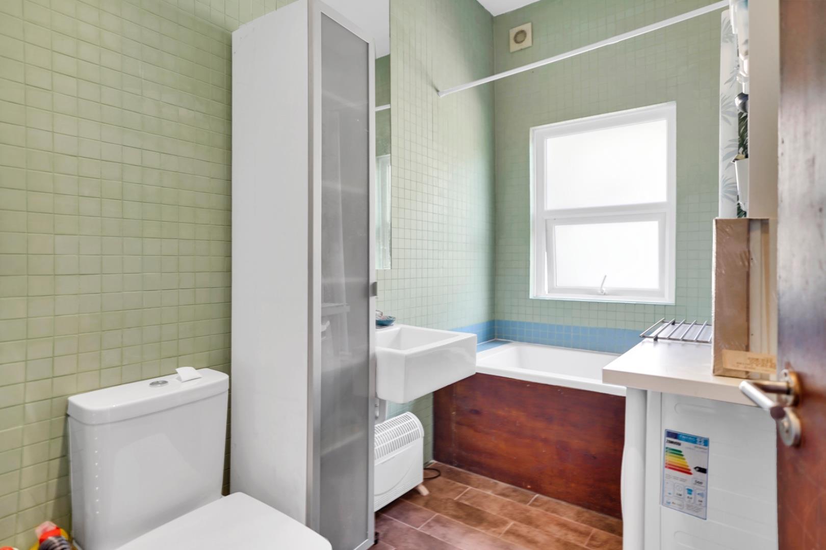 Property Image a0824121-47b2-4562-85cb-7d1960c589e3