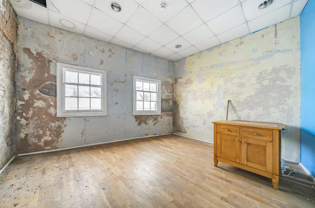 Property Image a0ce390d-504c-47a3-8f46-420ee0911e73