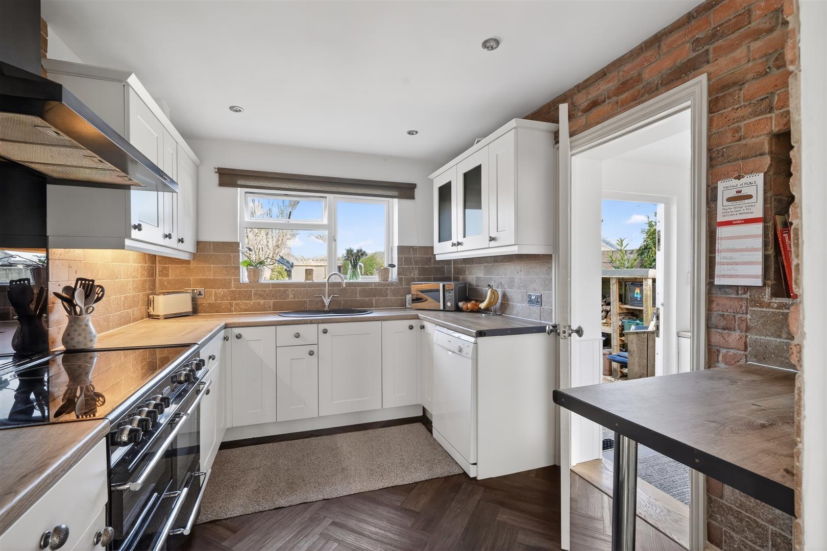 Property Image a0d47ff2-d7d3-4e72-82cd-ecb79119b05e