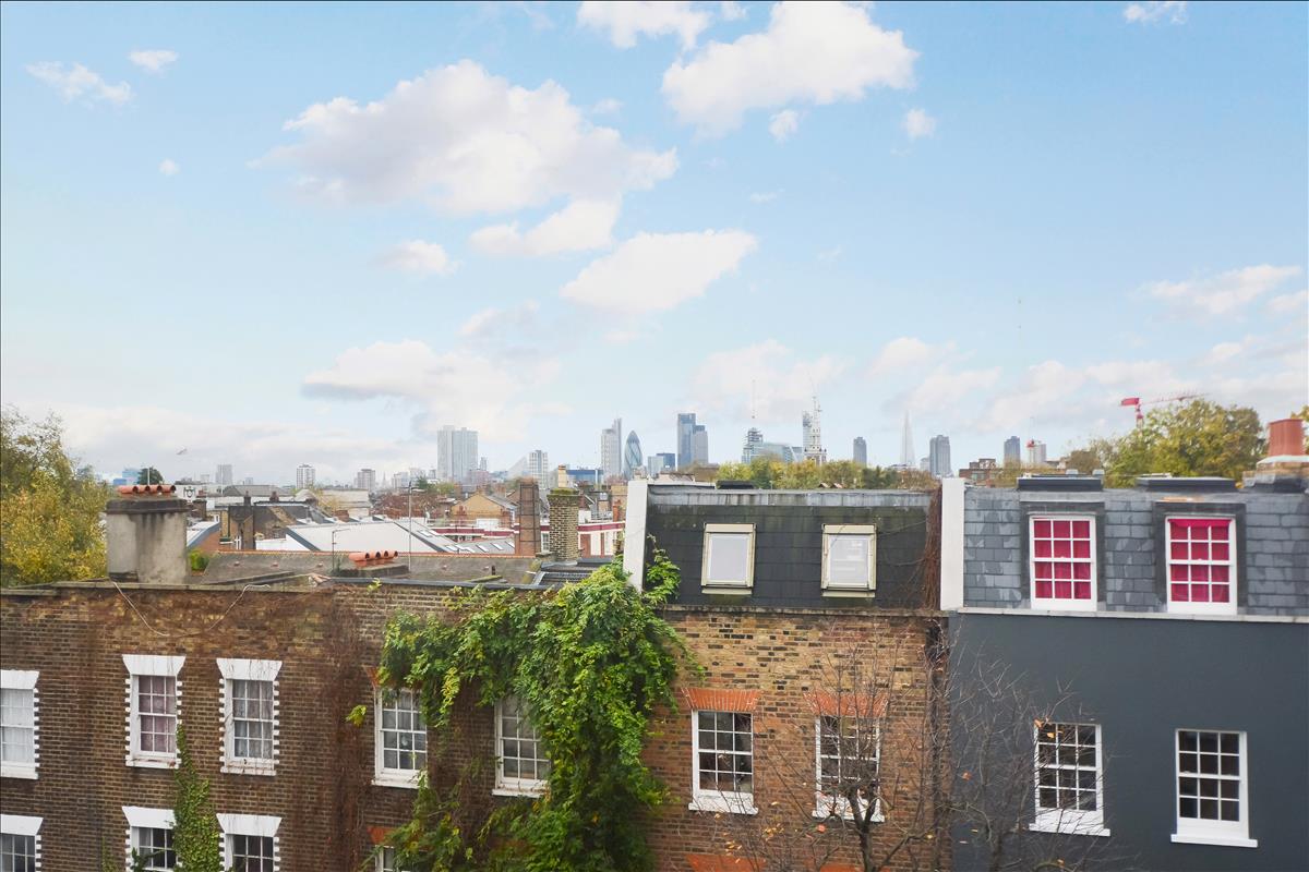 top floor period conversion for rent on islington park street