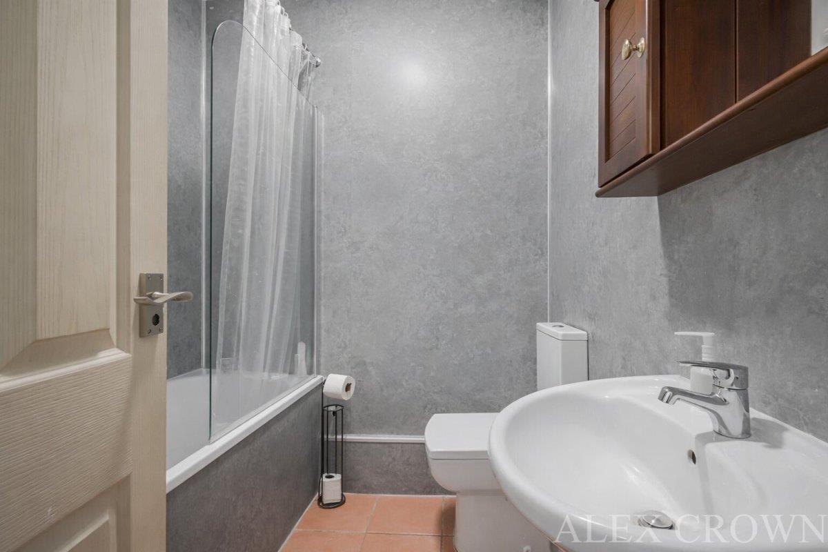 Property Image a12cff97-49d4-4251-94de-a615c64ce345