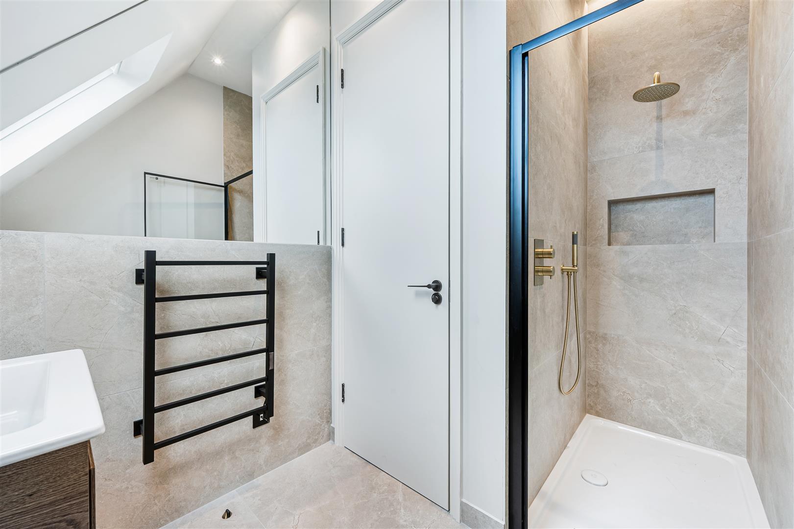 Property Image a135cb96-912d-419f-90a6-1514cfb237d9