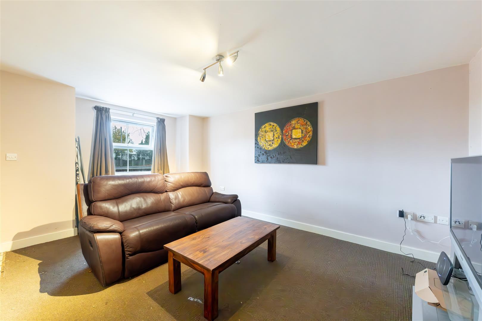 Property Image a14a927c-88d9-4eb7-979b-a61e7d946e82