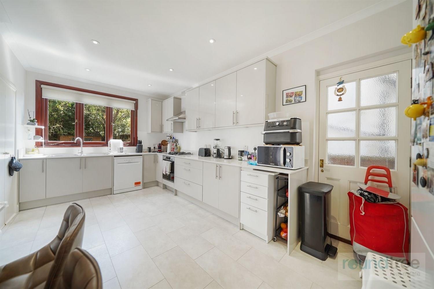 Property Image a1515b3e-b62d-44ac-8994-f7367df26815