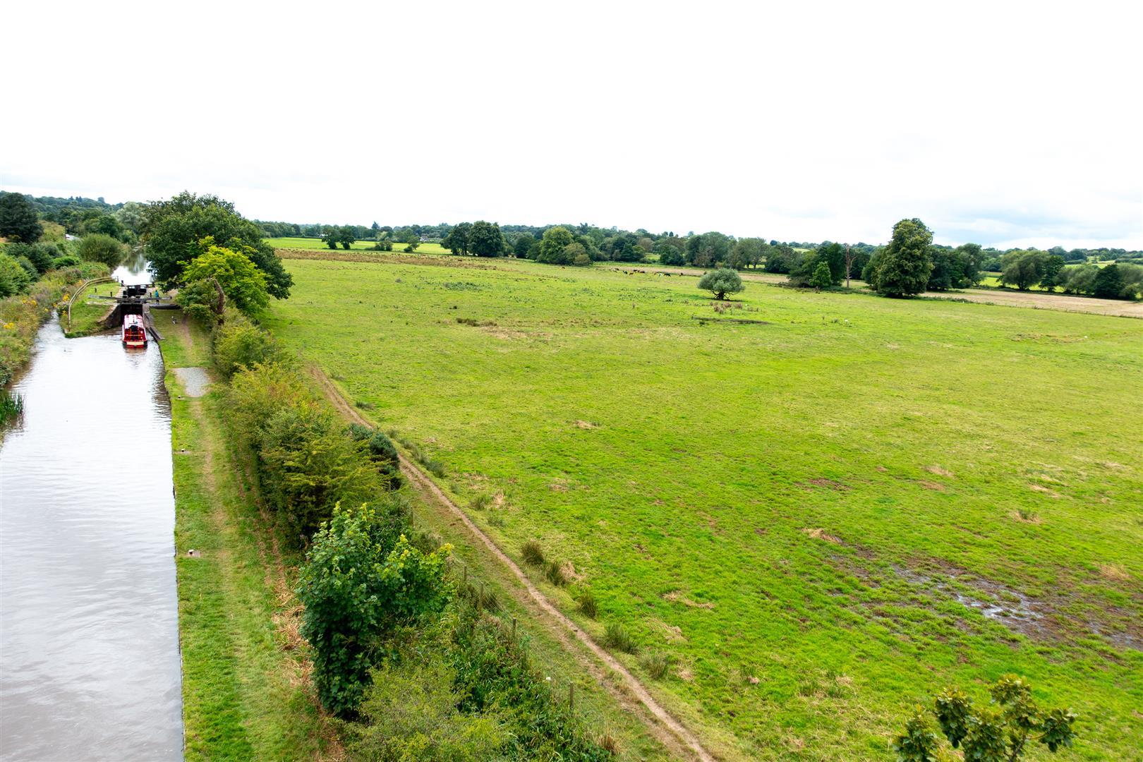 Property Image a1519291-3e46-4313-a17d-364e35f9609c
